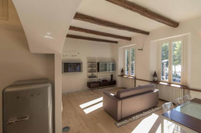 Гостиница Lungolago Holiday Home  Лекко